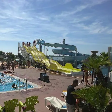 Super Mobilhome Dans Camping 4* Campsite Lattes